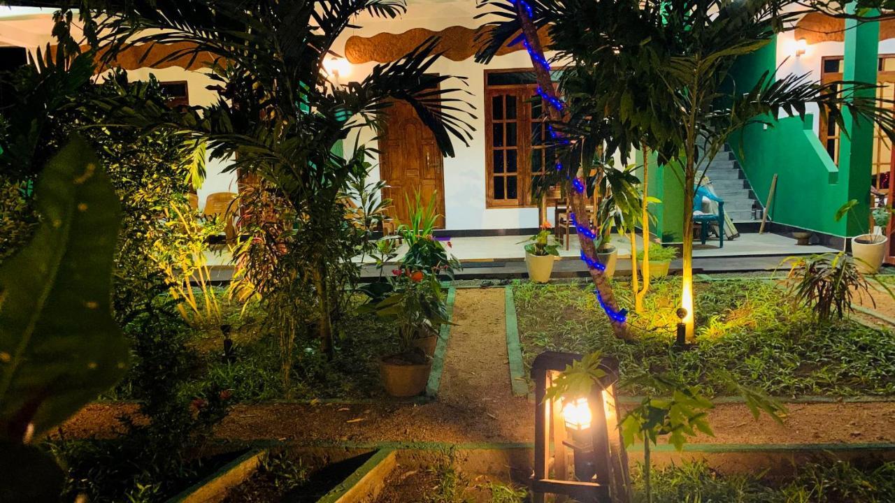 Sigiri Starwing Villa 锡吉里亚 外观 照片