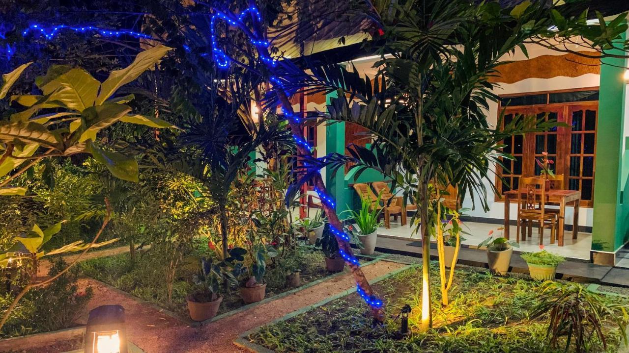 Sigiri Starwing Villa 锡吉里亚 外观 照片